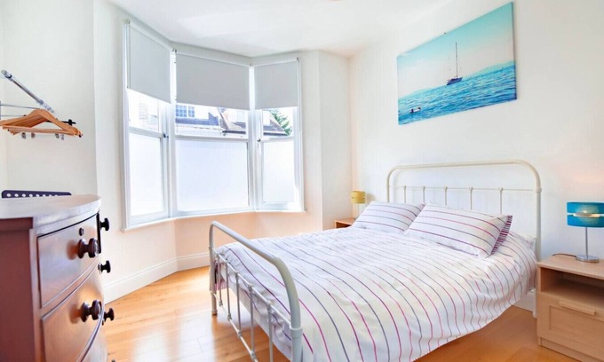 Ramsgate Apartment | Perfect Booking | Near Ramsgate Station And Beach