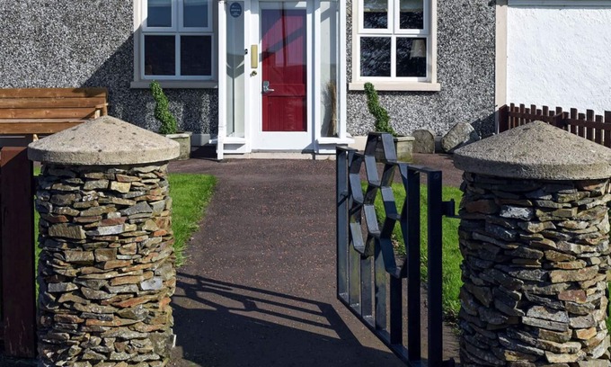 Bushmills Cottage | Perfect for 2 on Causeway Coastal Route! Near Giants Causeway, Golf Courses