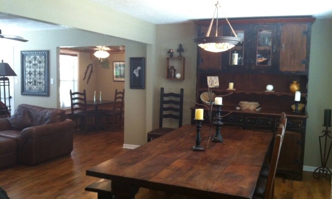 Harvey Hillsides House | Perfect For Game Weekends!