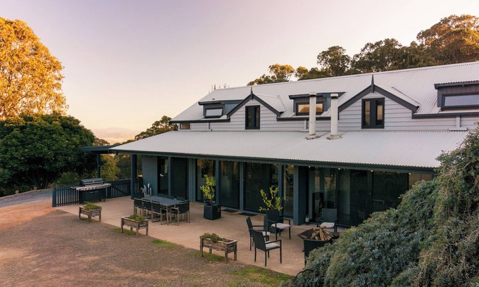 Merrijig House | Perfect for large group/family bookings