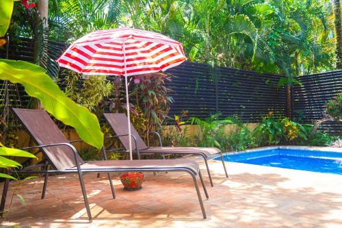 Dominical House | Perfect Location! Beach & Market 100m Away