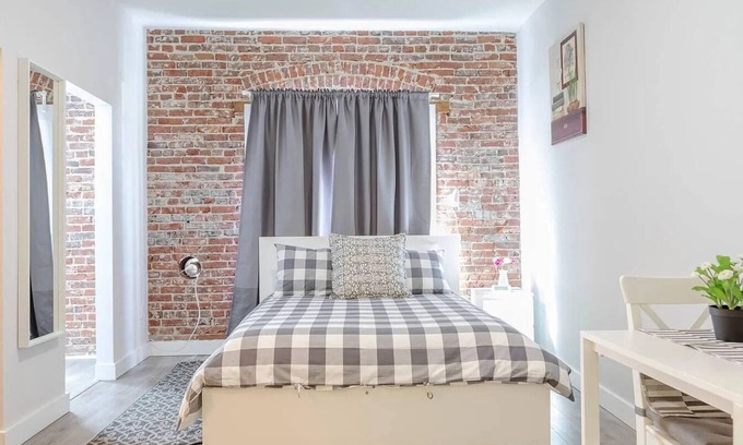 Downtown Los Angeles Apartment | Perfect Studio with AC in charming Los Angeles