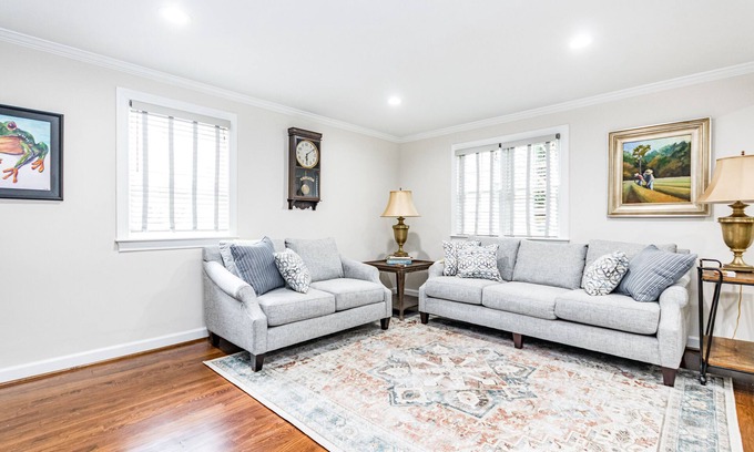 Southwest Raleigh House | Perfect Townhome near the Village, downtown, NC State