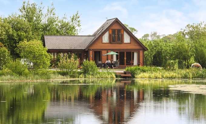 Menai Bridge Ski Chalet | Perfectly positioned with panoramic views of the lake.