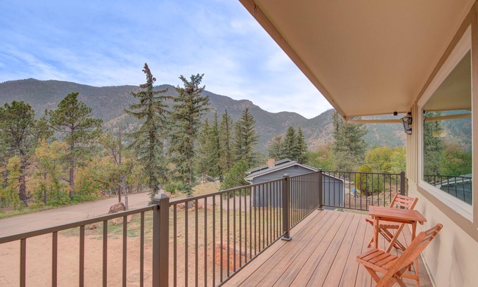 Cascade House | Pet Friendly Cabin in the Mountains Sleeps 16