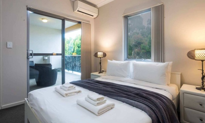 Welshpool Apartment | Pet Friendly 2BR APT With Balcony in East Vic Park
