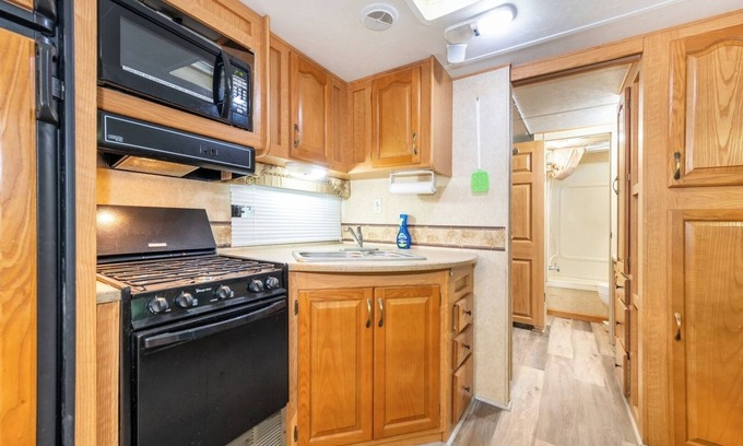 Miller Beach Cottage | Pet-friendly 2BR Camper With Fire Pit & Grill