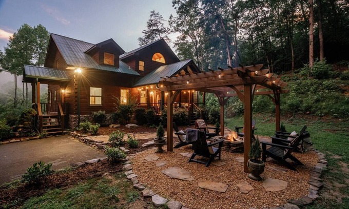 Blue Ridge Cabin | Pet-Friendly Blue Ridge Cabin on 9 Acres! Views, Theater, Game Room, Trails!