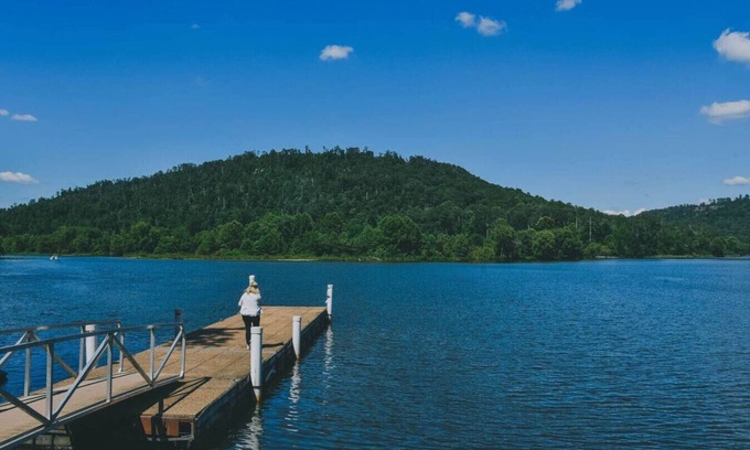 Groveoak Cabin | Pet-Friendly Cabin w/Views & Lake Access