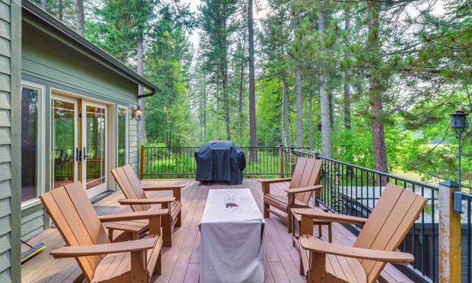 Columbia Falls Cottage | Pet-friendly Columbia Falls Home w/Gas Grill!