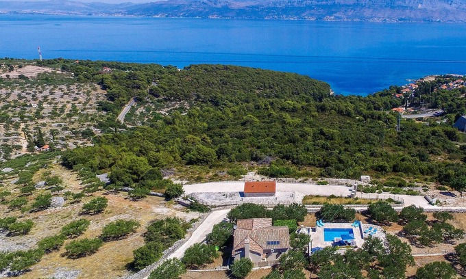 Postira House | Pet friendly home in Postira with WiFi