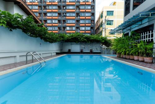 Thung Song Hong Apartment | PetchPhiroon Apartment