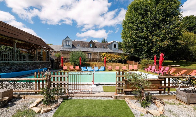 Cleguerec House | Petite house 'L'épicerie' with shared pool, shared terrace and Wi-Fi