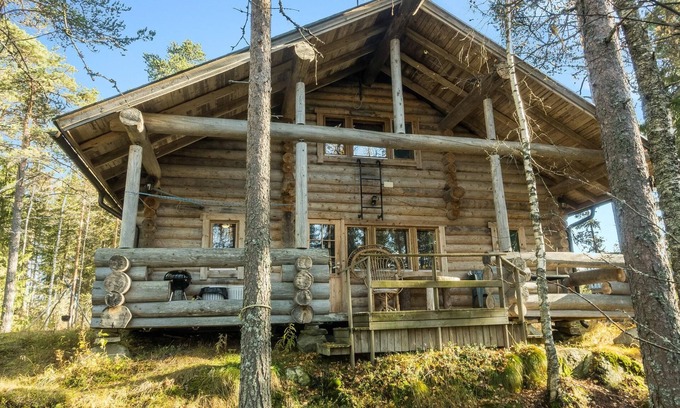 Ranua Cabin | Peurakangasranta 4 * luxury logcabin in Ranua, lakeside in the forest with AC