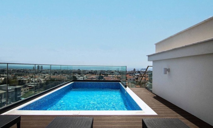 Agios Athanasios Apartment | Phaedrus Living: Sea View Anna Residence 302