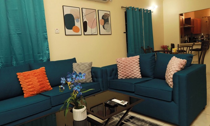 Caribbean Estates House | Phil's Hideaway #2-Charming 2-BR house with AC and WiFi in delightful Portmore