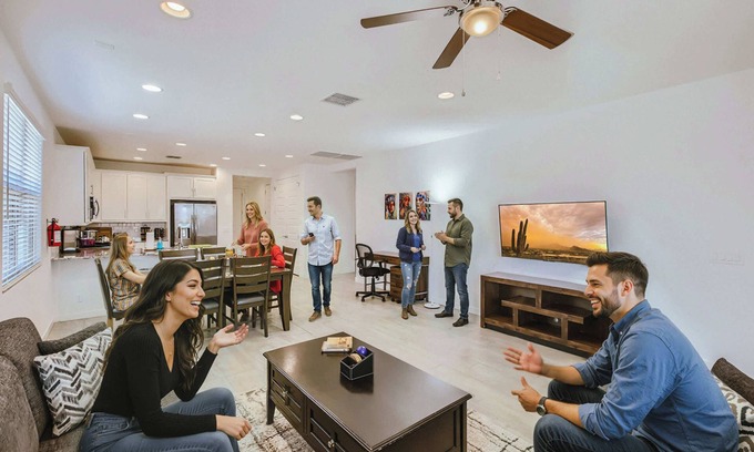 Estrella Village House | Phoenix 5BR With Fast Wifi!