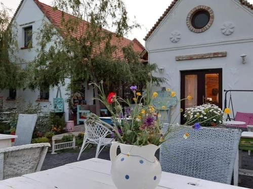 Kaptalantoti House | Piac Vendégház