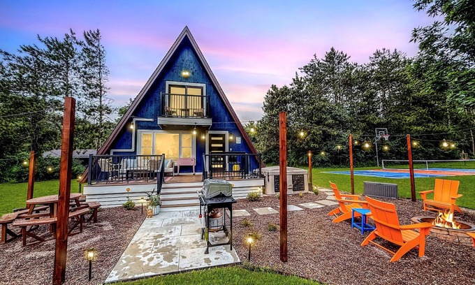 Marietta Ski Chalet | Pickleball + Hot Tub | Luxe A-Frame Escape