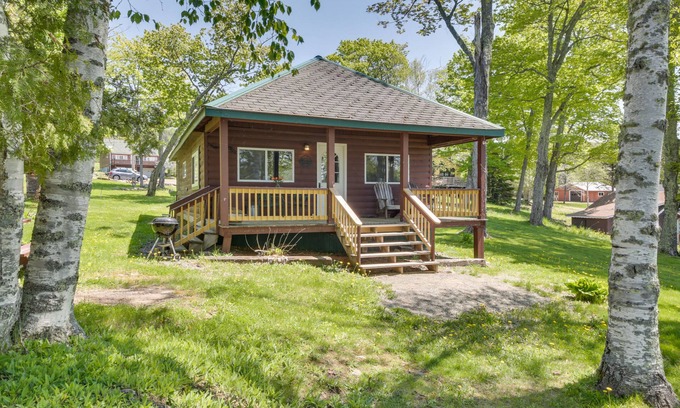Rangeley Cabin | Picturesque Maine Getaway w/Lake Access!