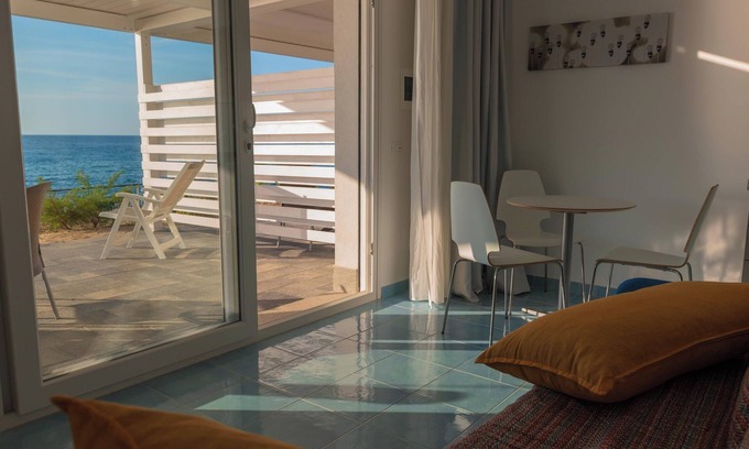 Pizzo House | Pietre Bianche