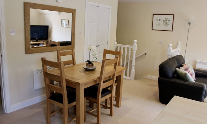 Invergarry Apartment | Pine View, Invergarry Beautifully presented property opposite the river