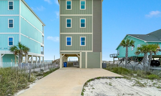 Gulf Shores House | Pineapple Paradise by GSVR | Stunning Beachfront Escape w/Heated Pool + FREE Activities/Golf