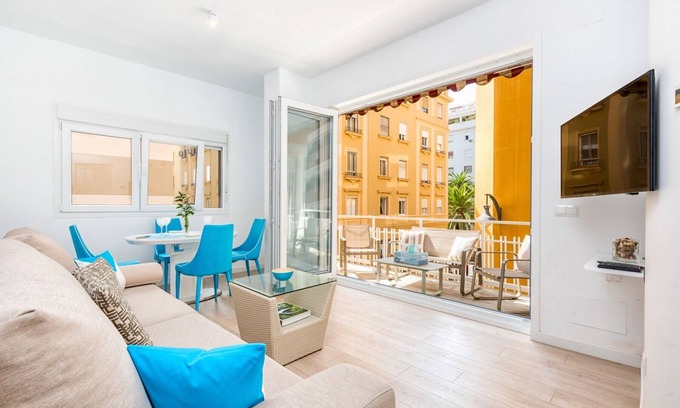 Ensanche Centro Apartment | Pinzon - Holiday home in Malaga by Solaga