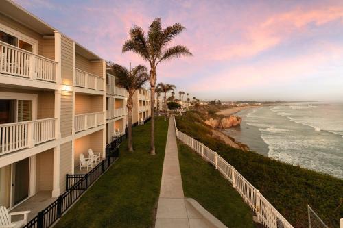 Motel District Hotel | Pismo Lighthouse Suites