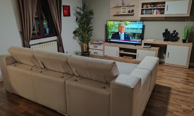 Navas de San Antonio Apartment | Piso Navas