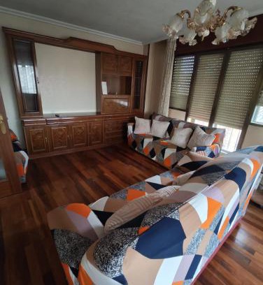 Sahagun Apartment | Piso Plaza Lesmes Franco