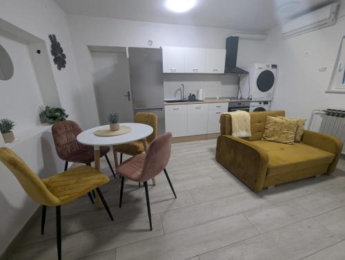 Sesvete Apartment | Pit Stop in Central Sesvete