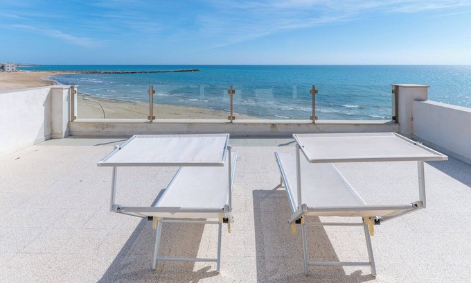 Marina di Ragusa Apartment | Pitagora, beachfront apartment with panoramic view