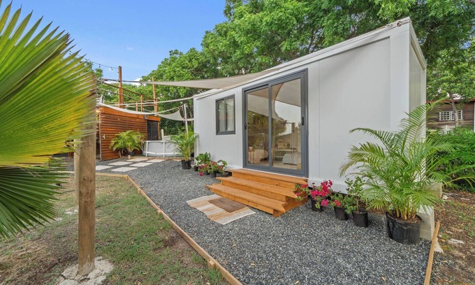 Llanos Costa Cottage | Pitahaya Retreat: Cozy Glamping Escape