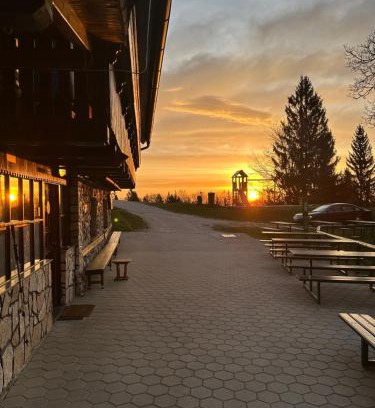 Hrastnik Cabin | Planinska koča na Kopitniku