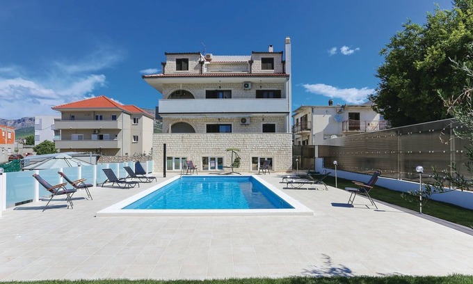 Solin Apartment | Plautila Suite - aqua haven with pool, sauna & BBQ
