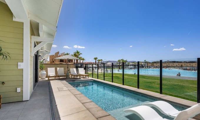 St. George House | Playa Lucaya at Desert Color (by Ember Stays)