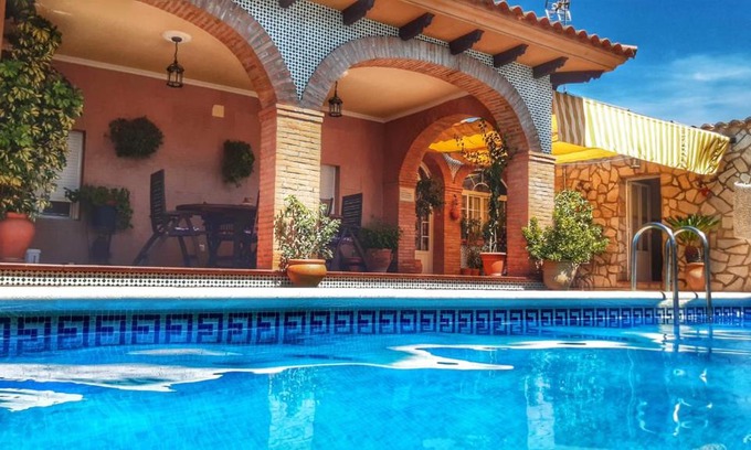 Jerez de los Caballeros House | Plaza del Pacifico La Bazana