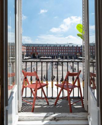 Sol Apartment | PLAZA MAYOR groups by MONARO*