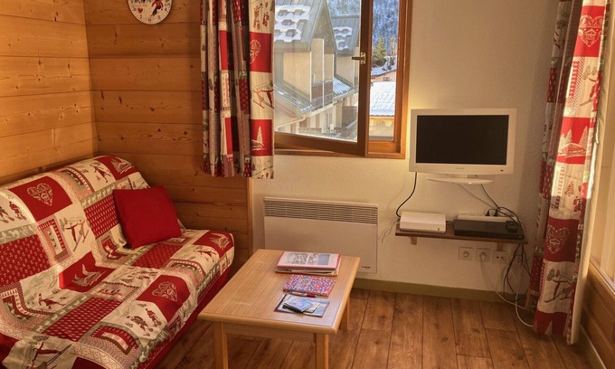 Saint-Sorlin-d'Arves Apartment | Pleasant T3 in the center of the village of Saint Sorlin