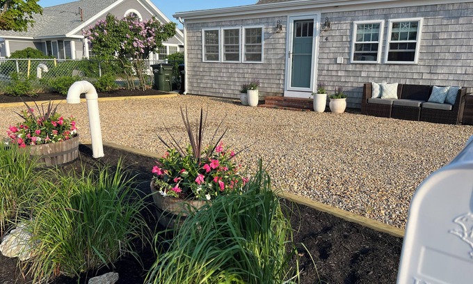 Newbury Cottage | Plum Island Beach Cottage - 4 Minute Walk To Beach!