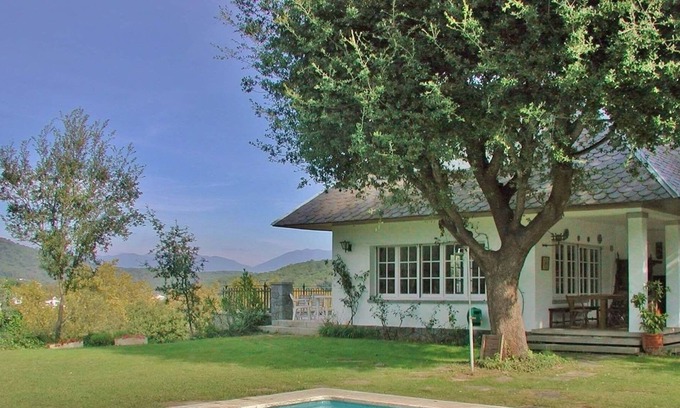 Orrius Villa | Plush Villa in Orrius with Private Swimming Pool