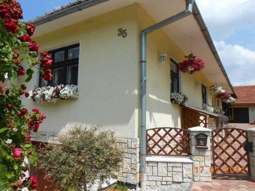 Komjatna House | Pobytový domček Studničná