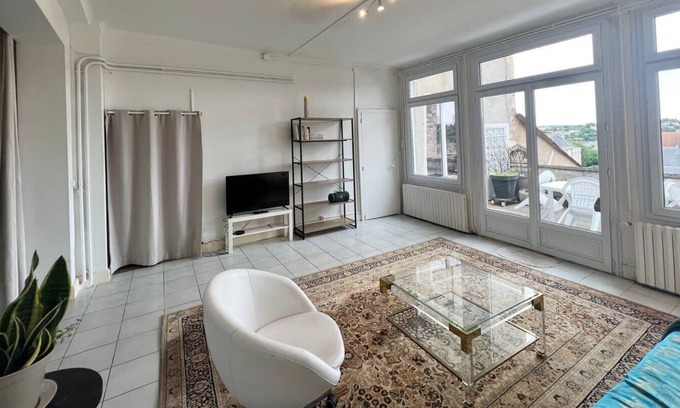 Poitiers Apartment | Poitiers, un certain regard