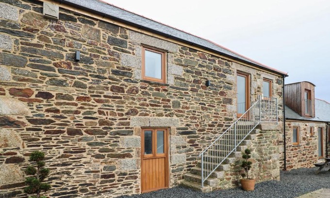 Gunwalloe House | Pol View