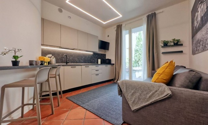 Vicenza Apartment | Ponte Degli Angeli Comfy Apartment With Balcony!