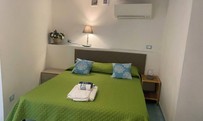 Le Forna Apartment | Ponzamania The Dolphin