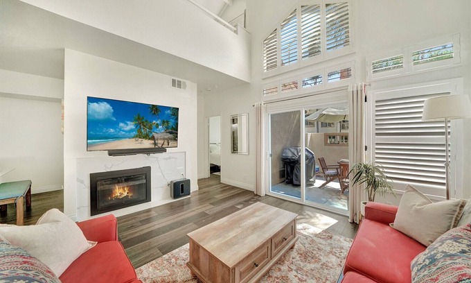 Laguna Niguel House | POOL! Fireplace! 10 Minutes to Beach! Come Explore Laguna Niguel! PALM COURT!