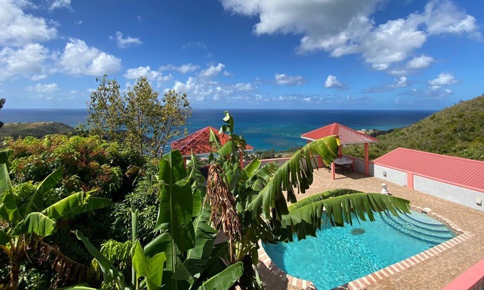 Laborie Apartment | POOL with stunning sea view, 10min to the airport, 14min walk to Laborie beach