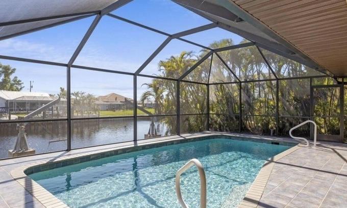 Pelican House | Poolside paradise on the canal